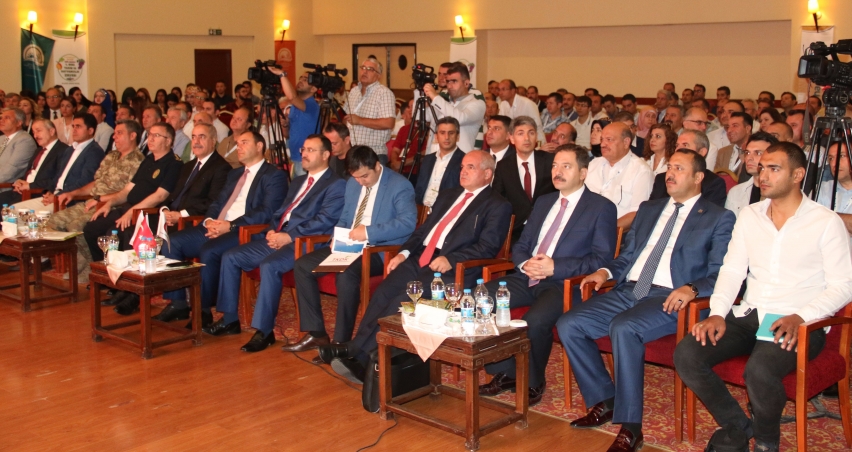 Doğu Anadolu 1. Gıda Tarım ve Hayvancılık Zirvesi Elazığ’da Gerçekleşti